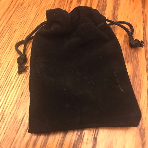 NWT “Call Your Mom” keychain - Picture 4 of 7